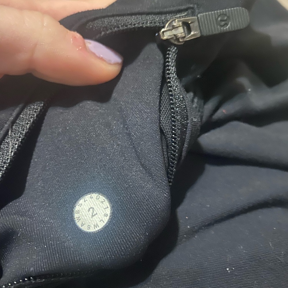 Lululemon black leggings - Picture 4 of 6